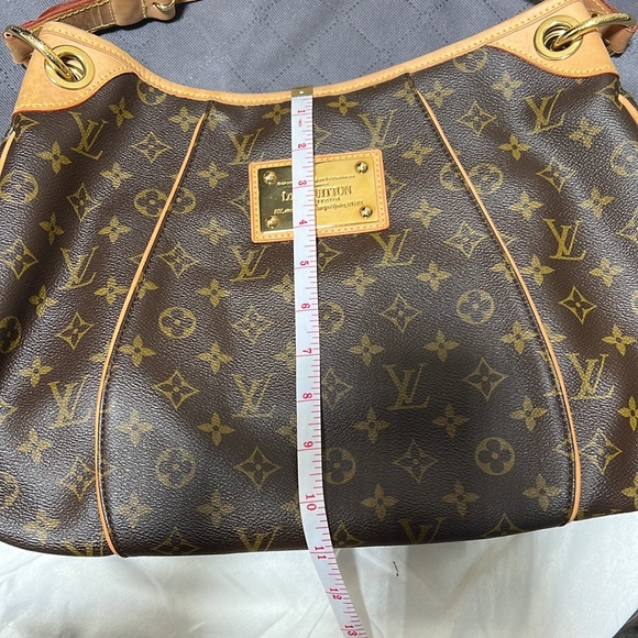 Louis Vuitton Inventeur bag - Picture 16 of 16